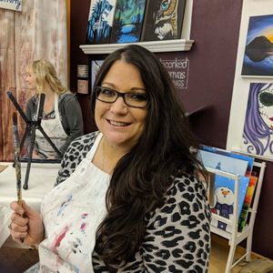 Meet your Posher, Lora